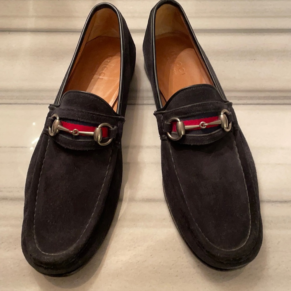 GUCCI Mens Authentic Suede Horsebit Loafers